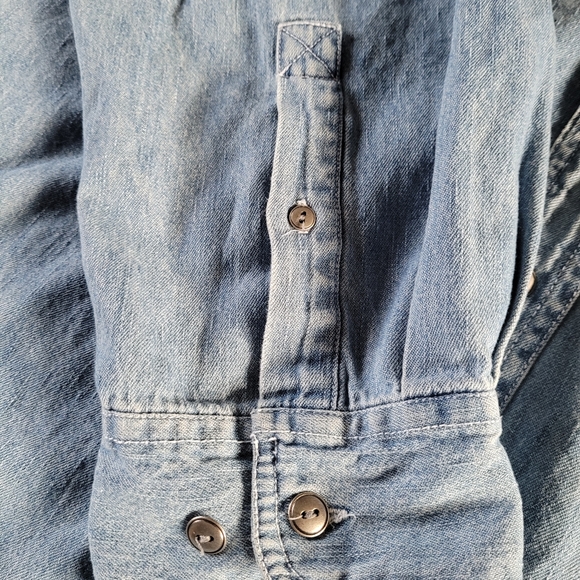 Jim Beam denim long sleeve shirt. - Picture 8 of 12